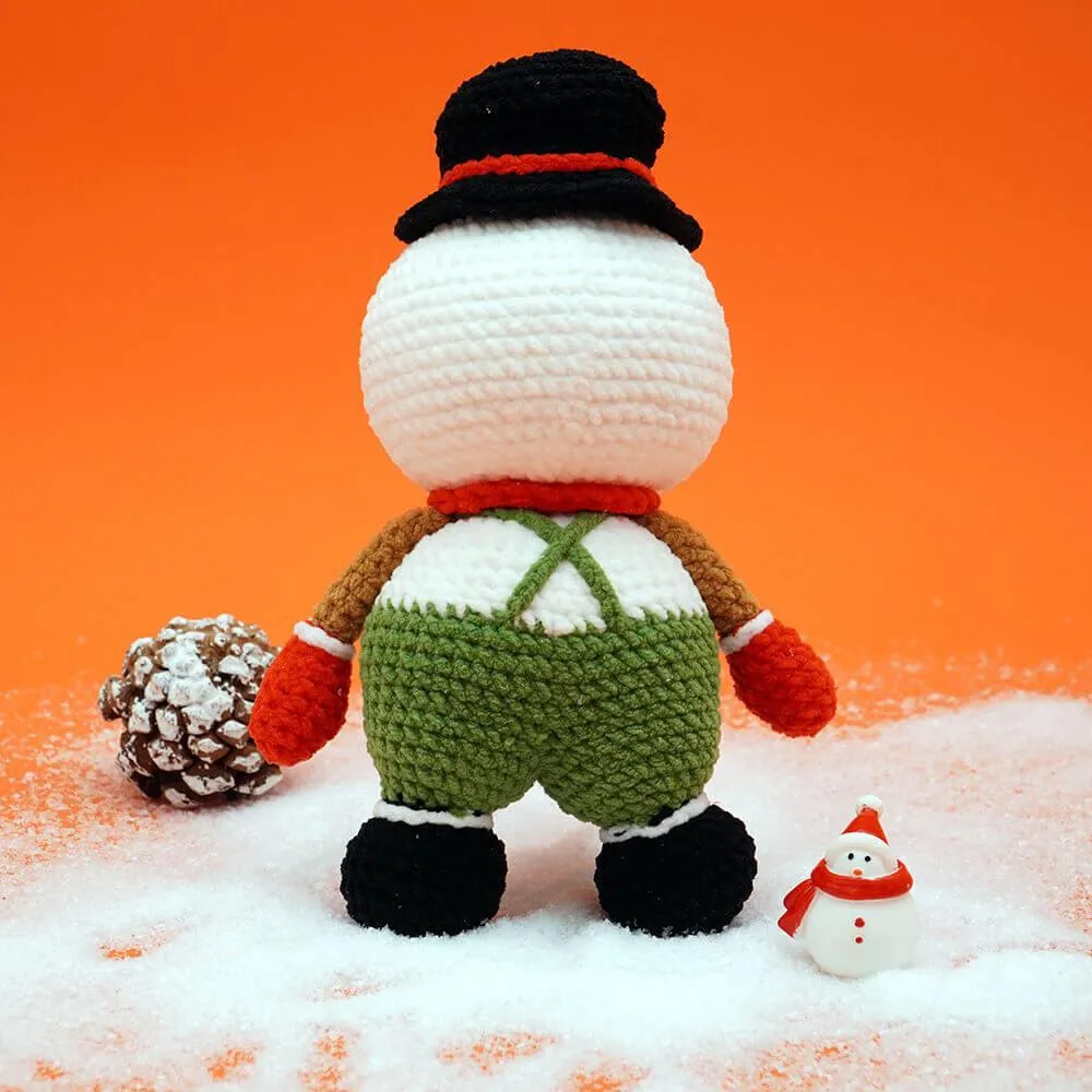 A Cute Christmas Snowman Crochet Kit