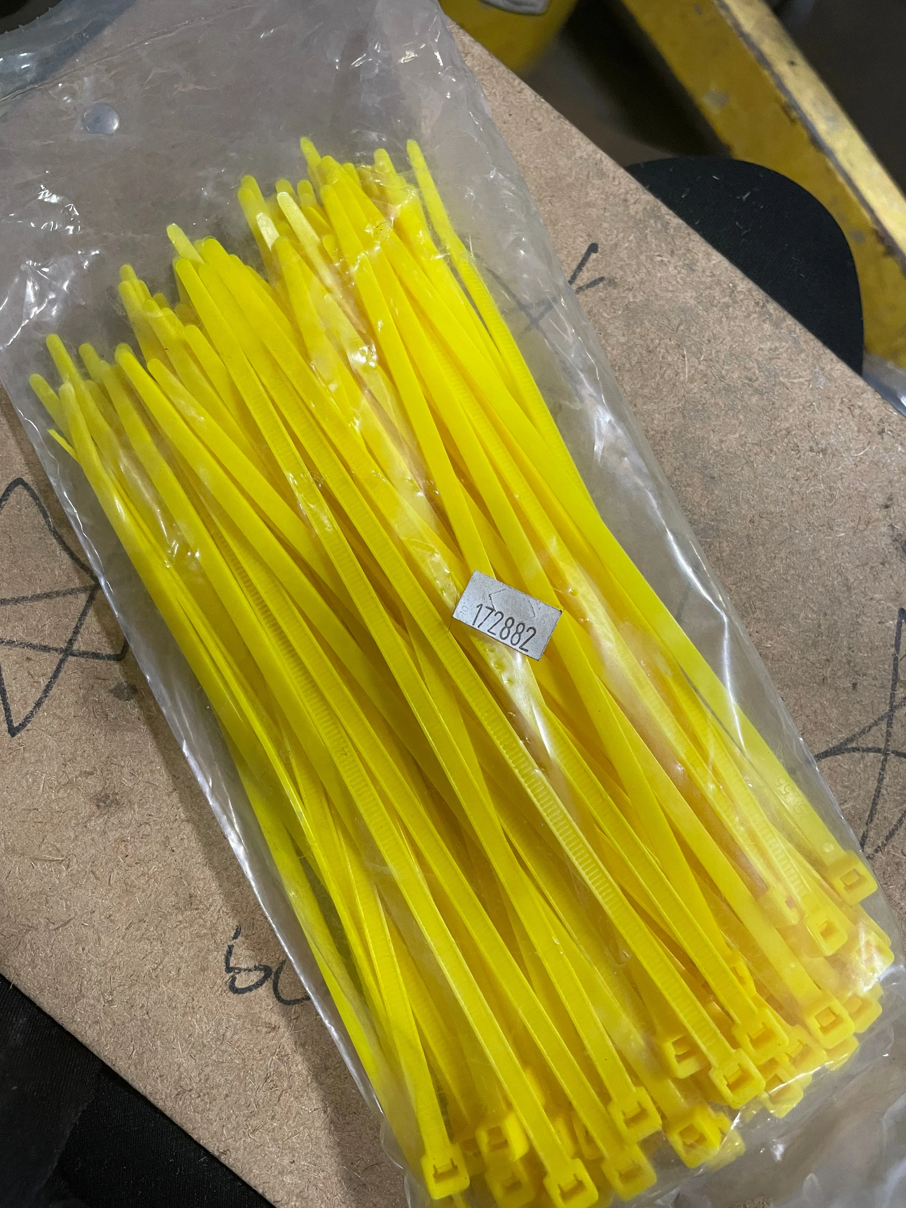 Anchor 750YEL General Purpose Cable Tie 100 per bag - New Surplus