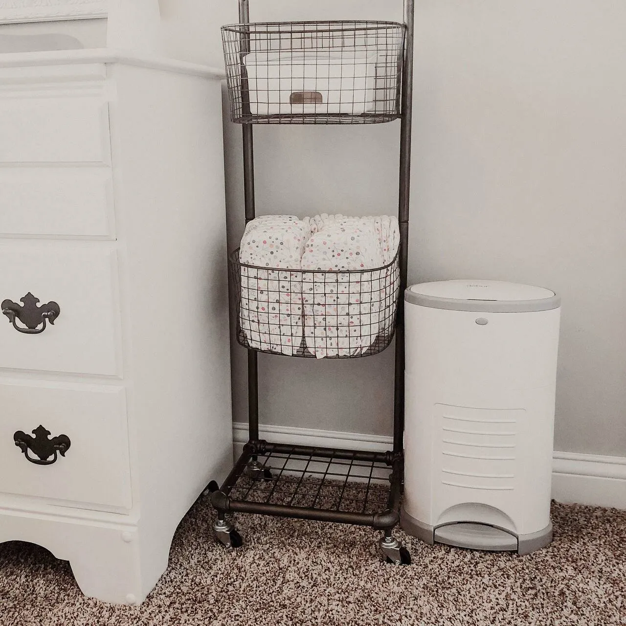 Dekor Plus Hands-Free Diaper Pail Gift Set