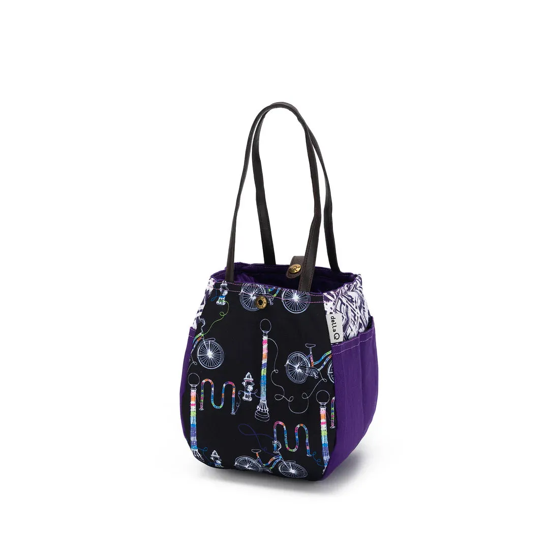 Della Q Rosemary Bag