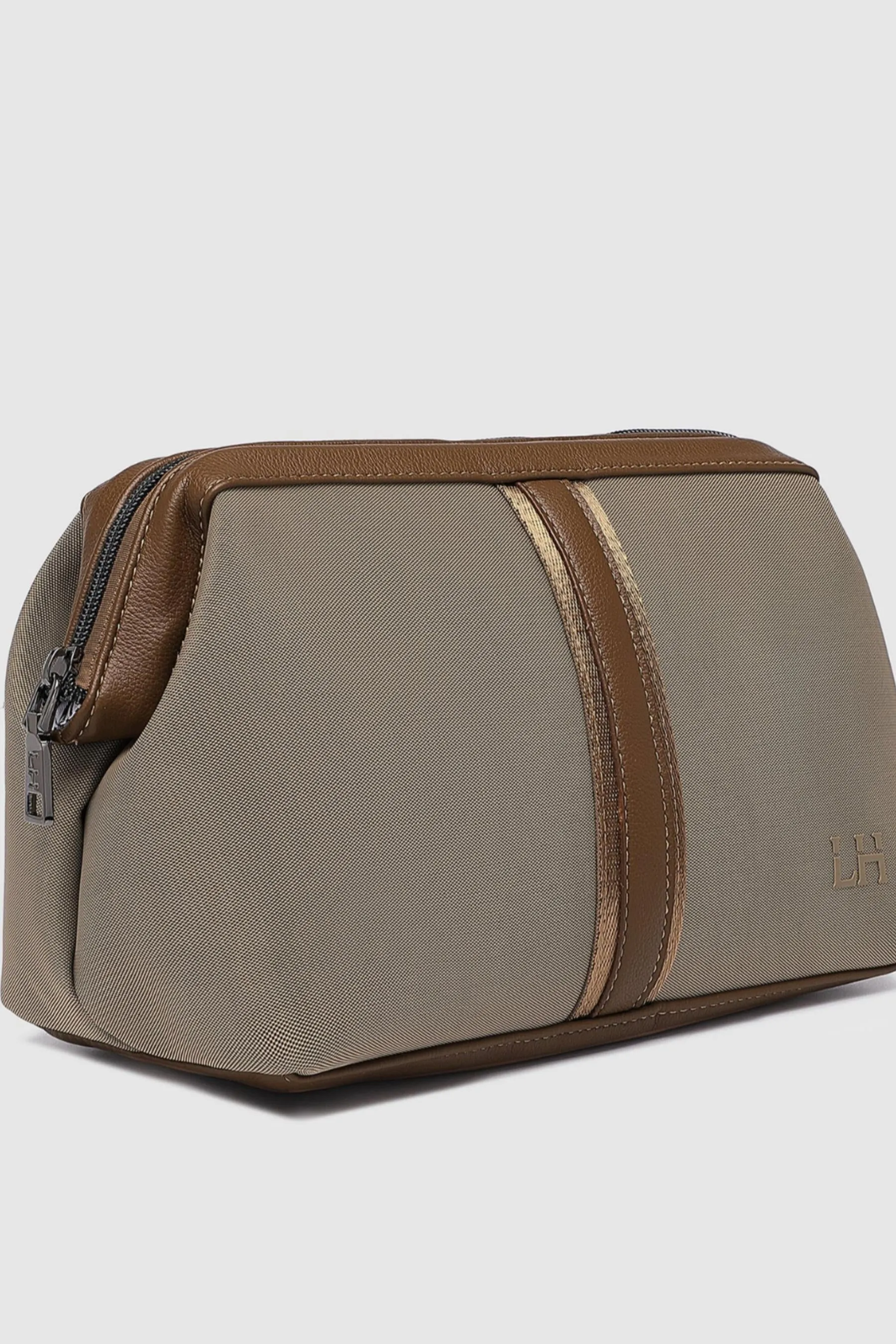 Gilbert Mens Toiletry Bag | Nylon Coffee