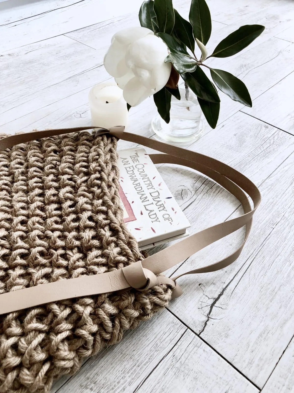 Handmade Natural Fibre Vegan Minimalist Carry Bag II