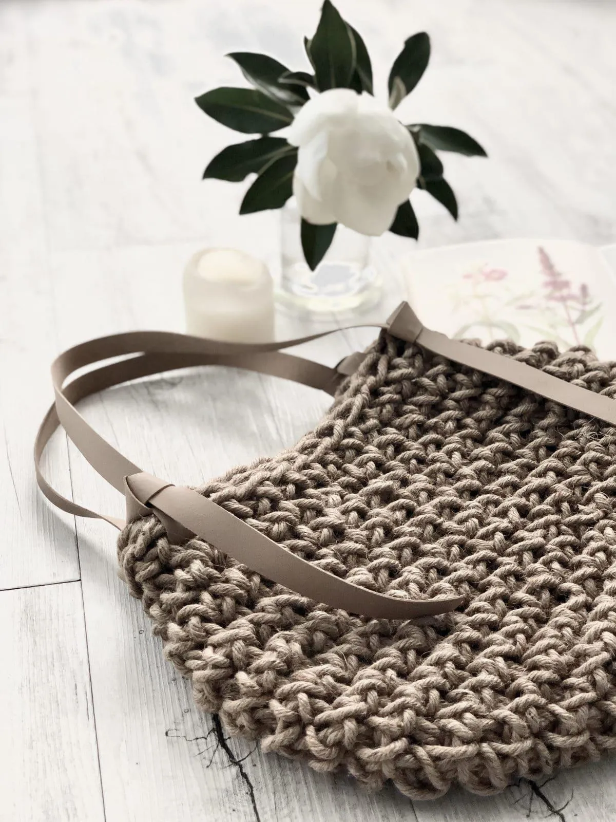 Handmade Natural Fibre Vegan Minimalist Carry Bag II