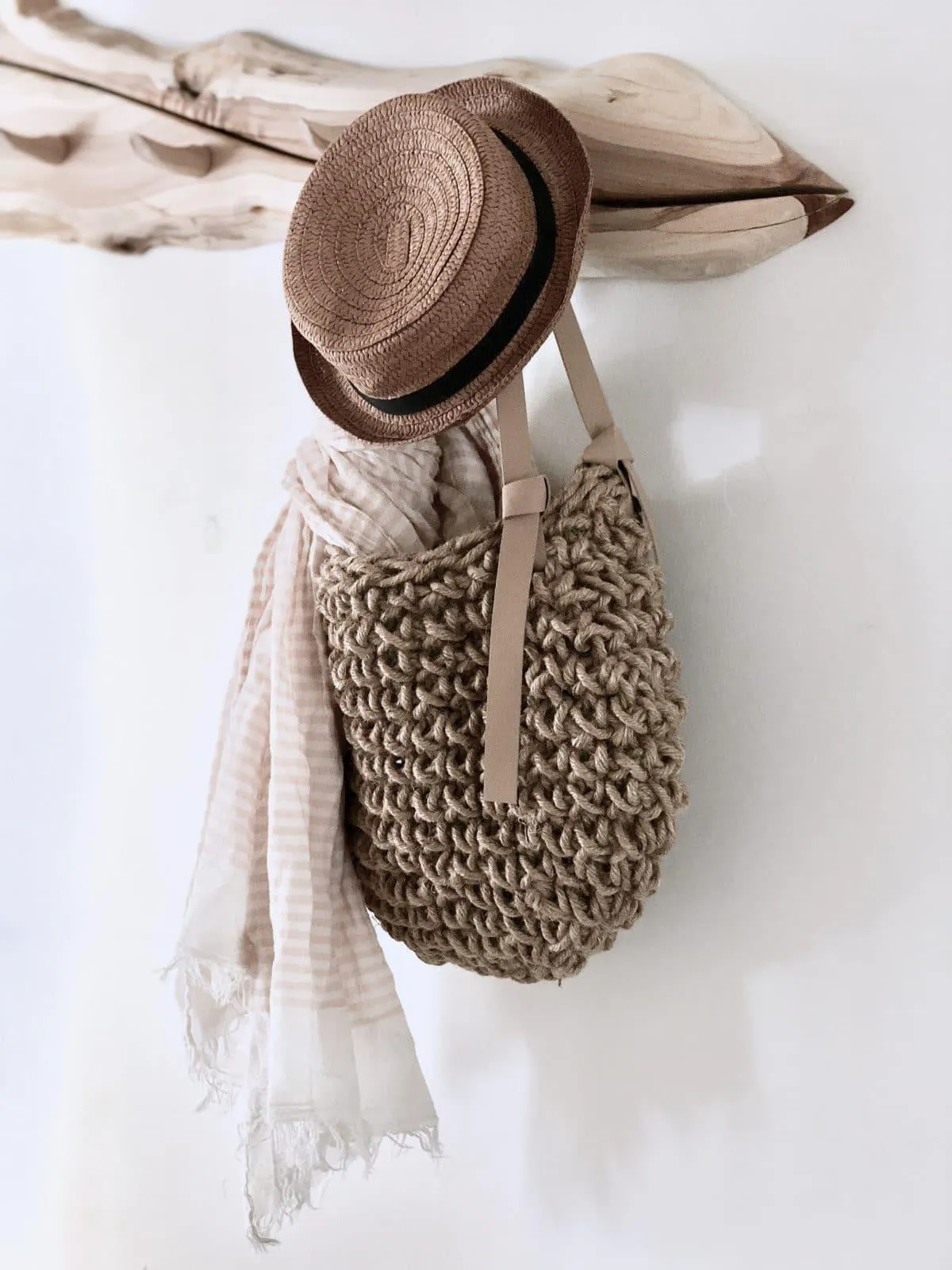 Handmade Natural Fibre Vegan Minimalist Carry Bag II