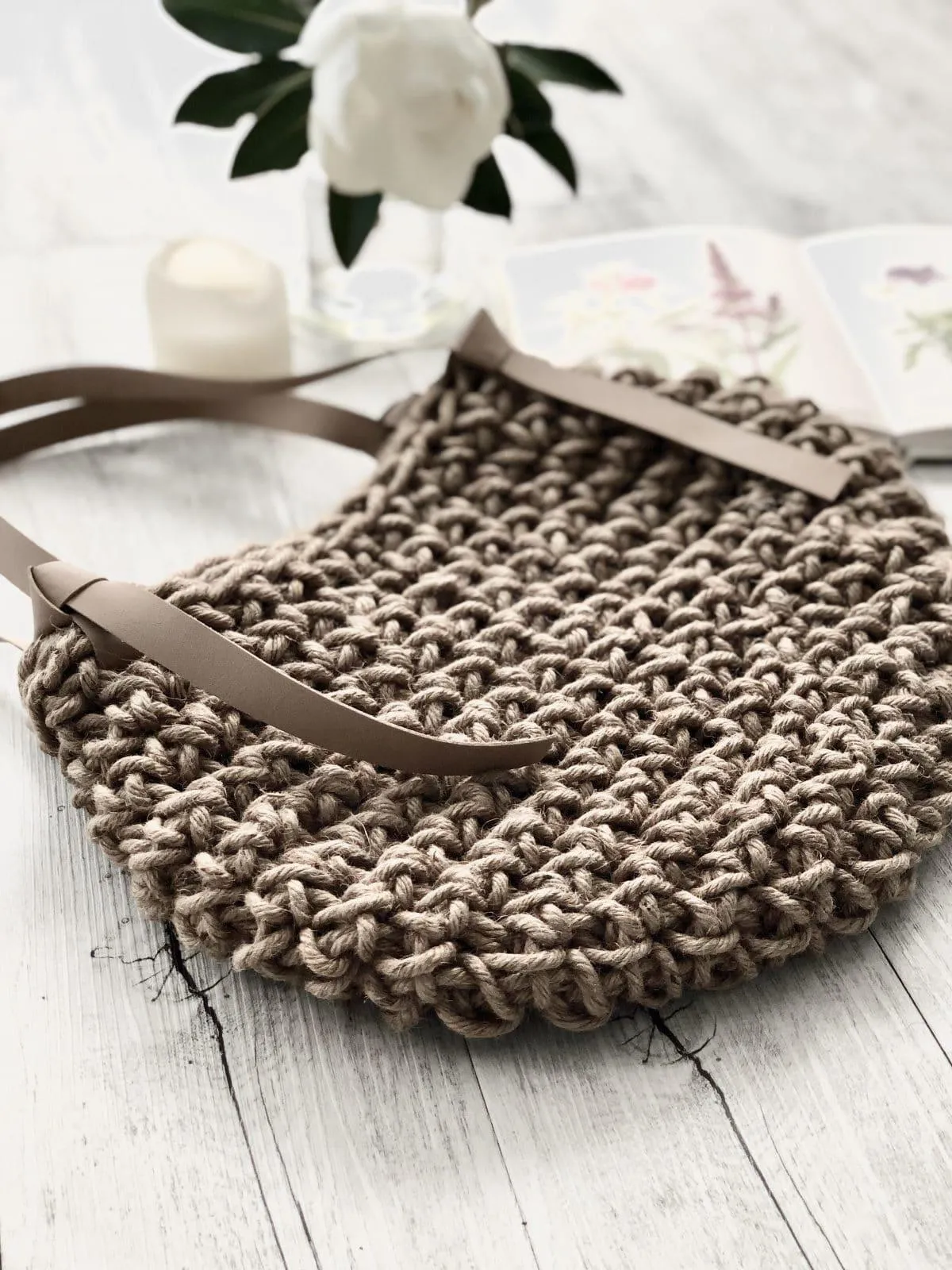 Handmade Natural Fibre Vegan Minimalist Carry Bag II