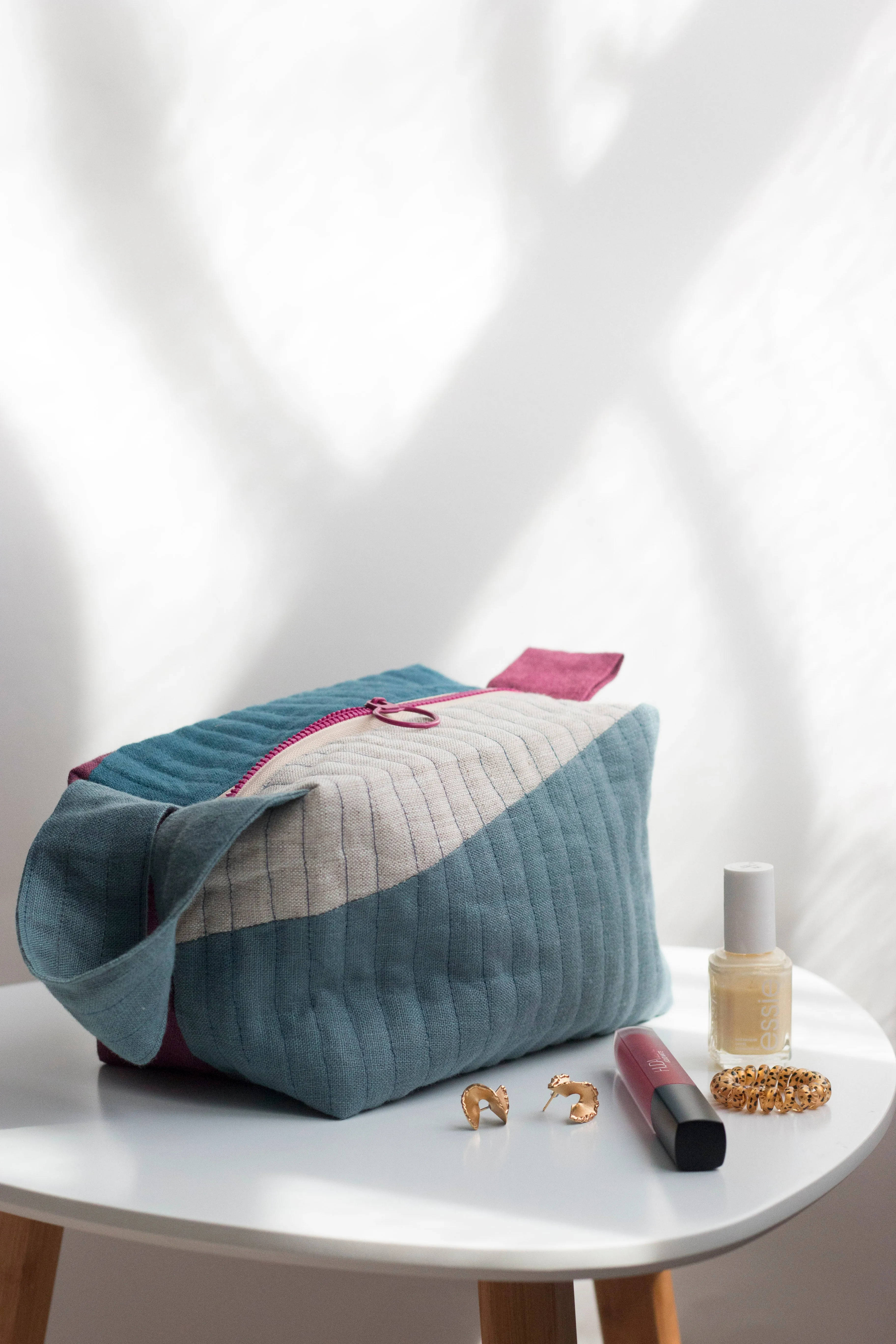 Linen Quilted Pouch (Wine Blue)