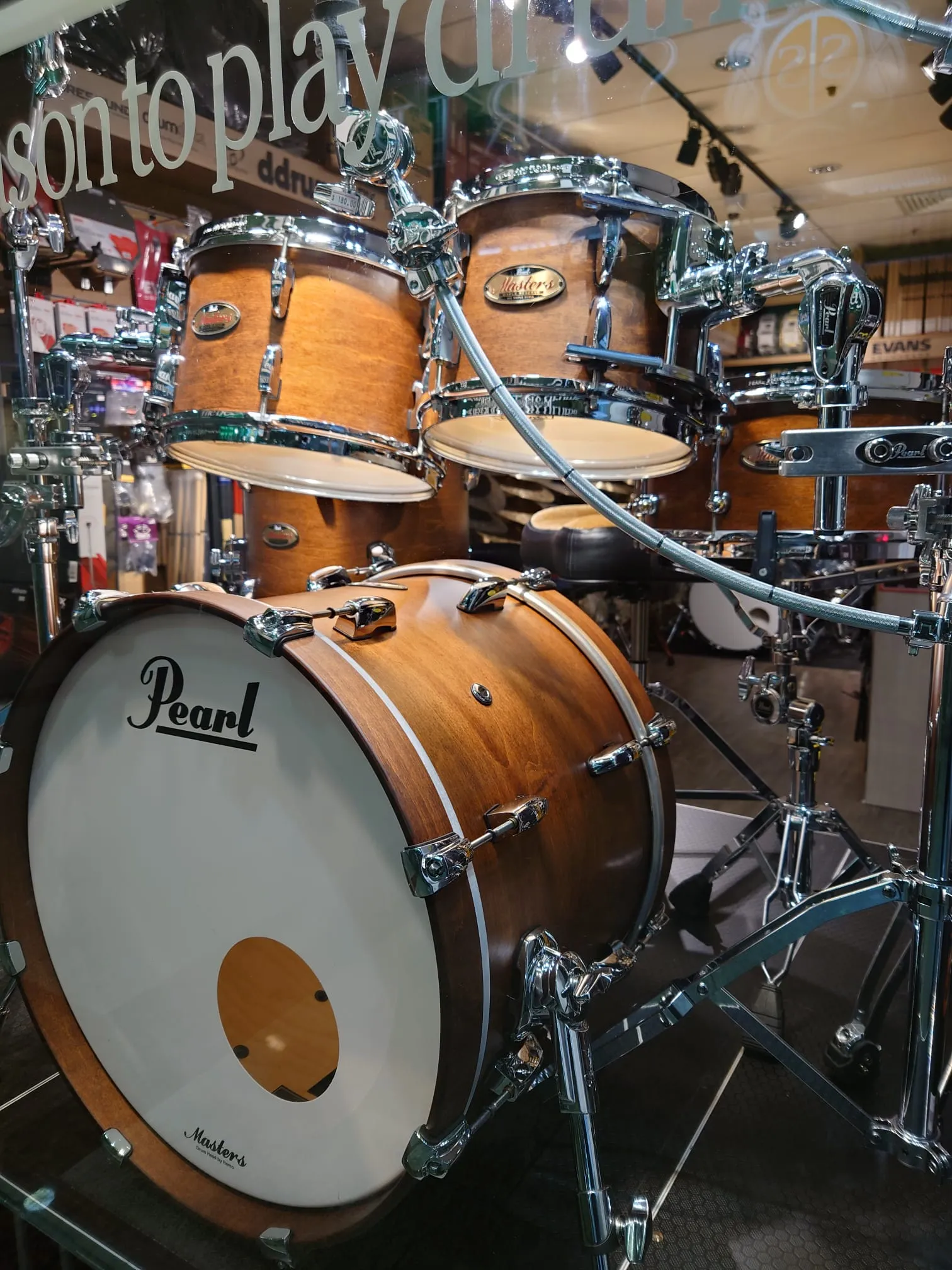 Pearl Masters Maple Reserve series in Matte Walnut, complete 5 piece shell set including matching snare drum