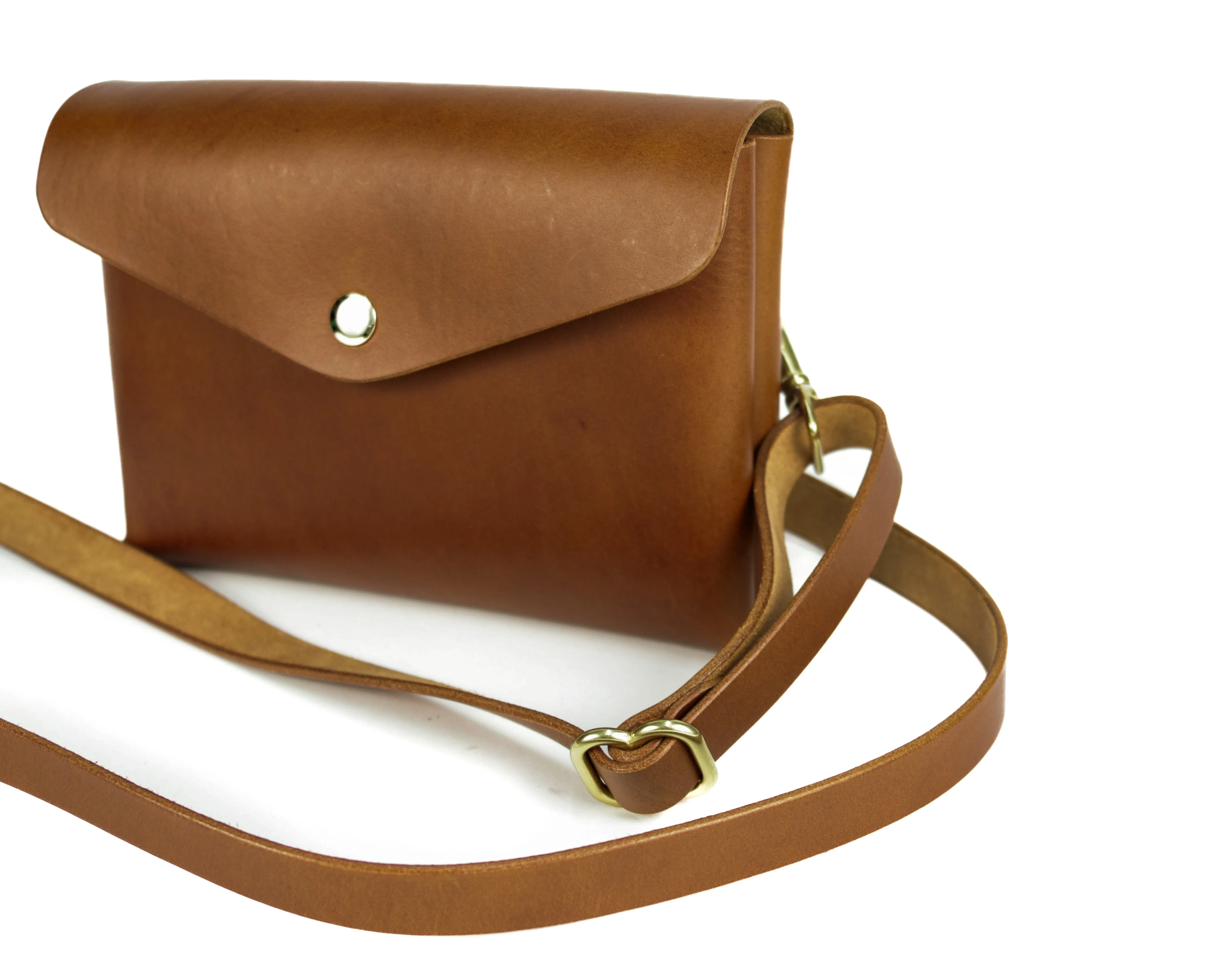 Redington Crossbody: Tan